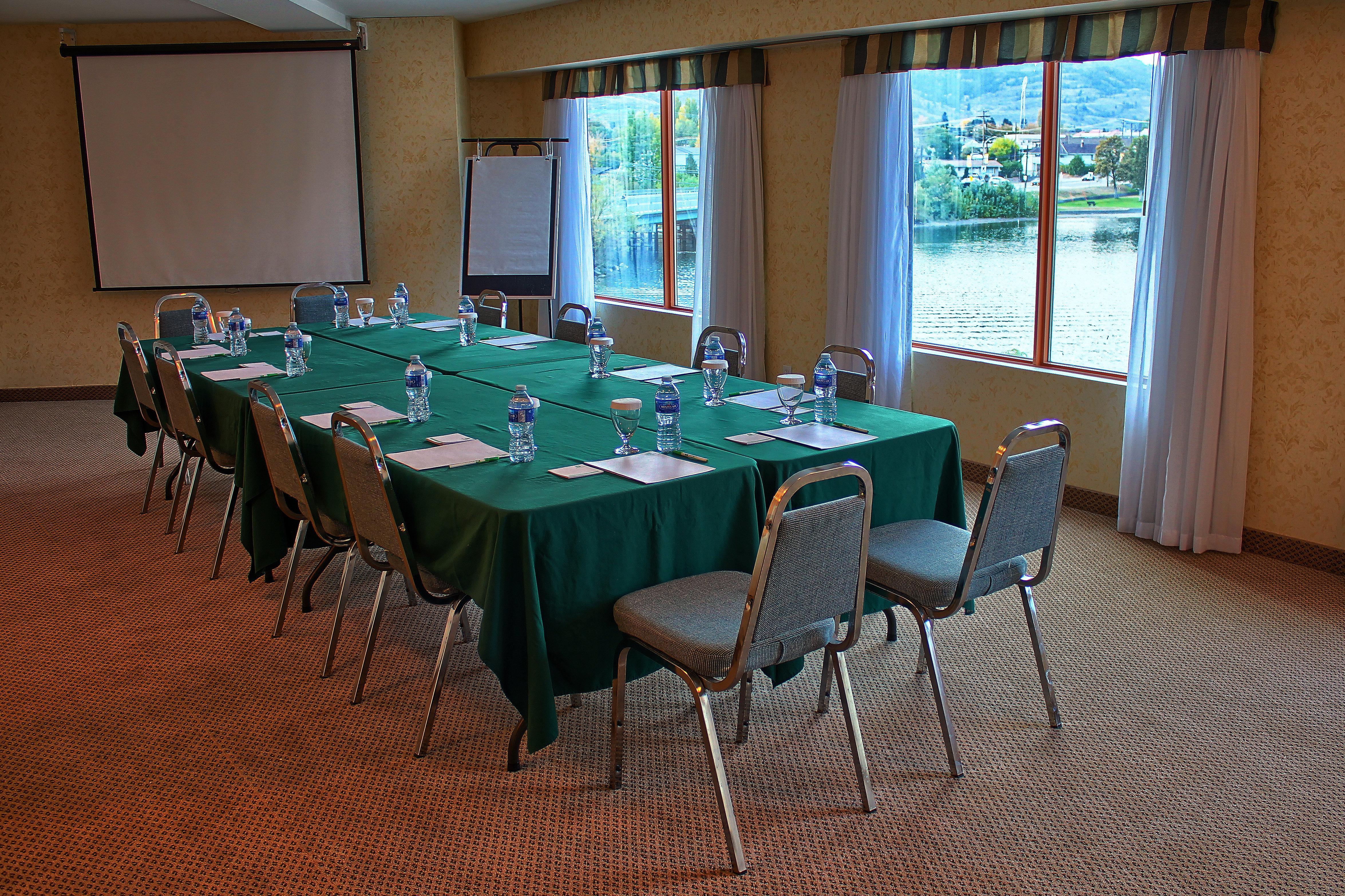 Holiday Inn Hotel & Suites Osoyoos By Ihg Ngoại thất bức ảnh
